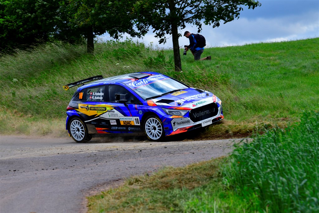 Simon Vallentin kørte i Rally Mittelrhein så at sige bådeon- og offroad, da han benyttede alt, hvad der var at køre på.
(Foto: Morten Dam - autoMOTIV/specialpress)